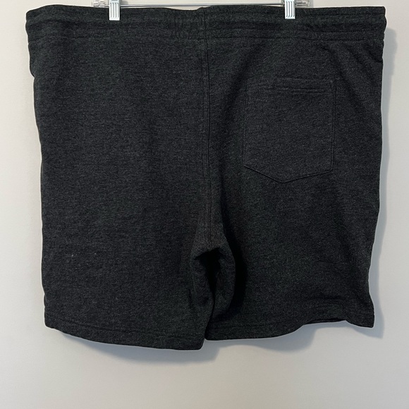 Bundle of three knit shorts. - Picture 5 of 14